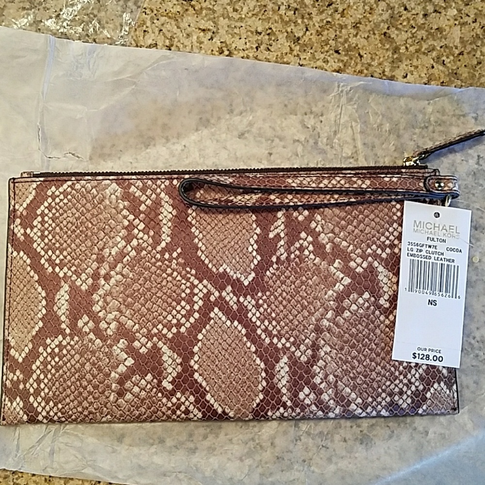 Brand New Michael Kors wristlet / purse
